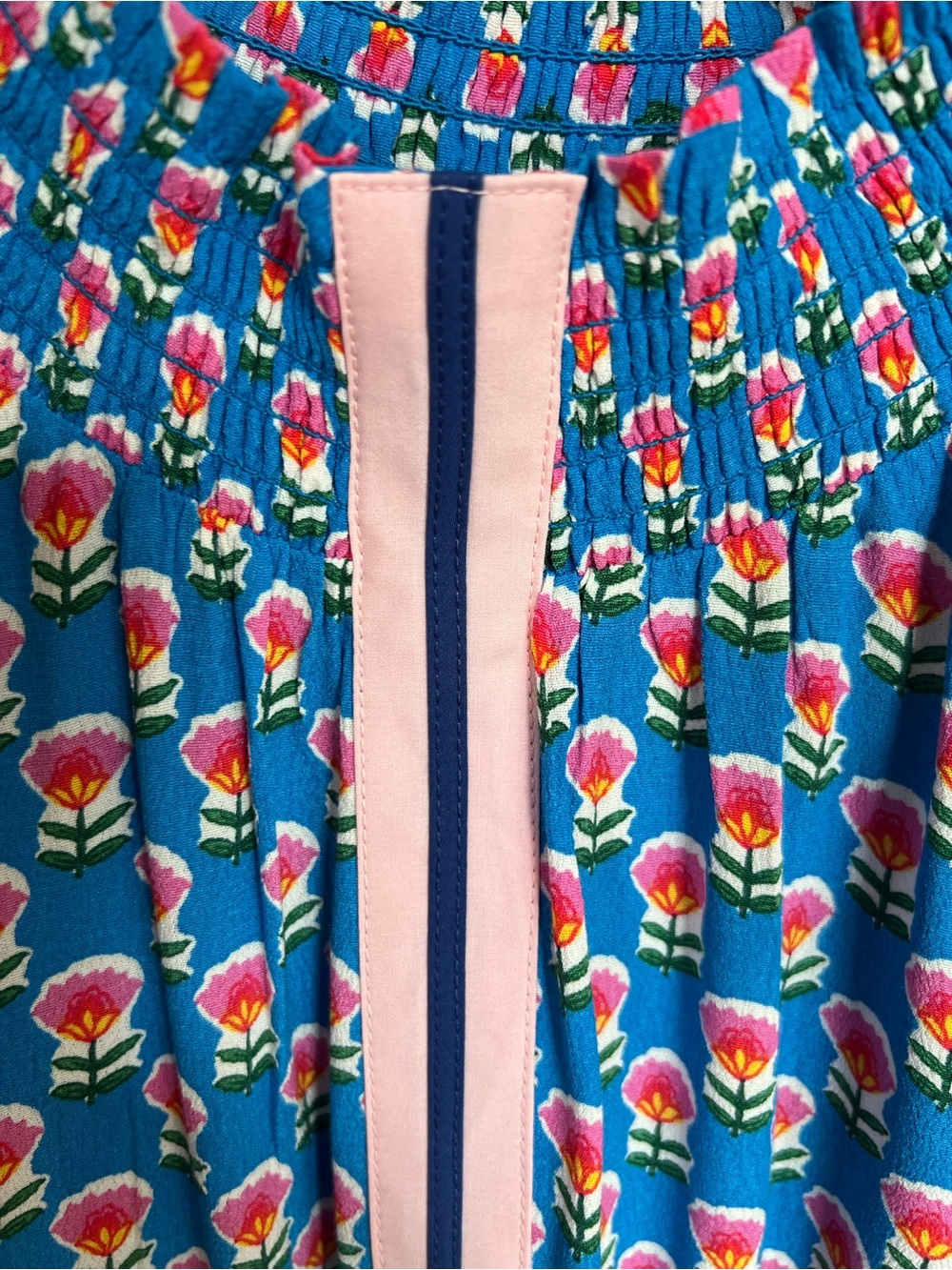 THML Blue Floral Smocked Short Sleeve Top with Pink/Blue Placket Sz M - Picture 3 of 7